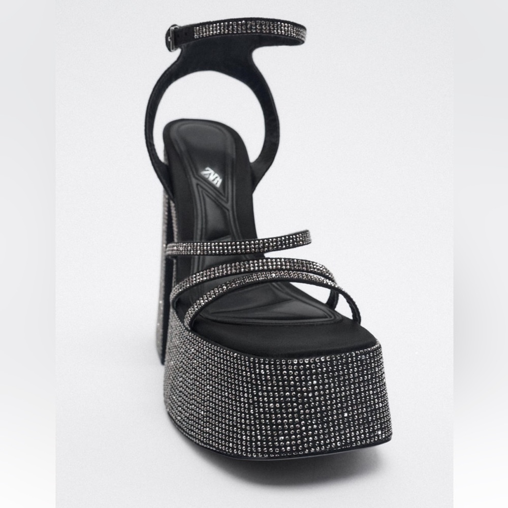 ✨SALE✨ ZARA RHINESTONE CHUNKY HIGH HEELED PLATFORM SANDALS ✨SALE✨ - Picture 4 of 9